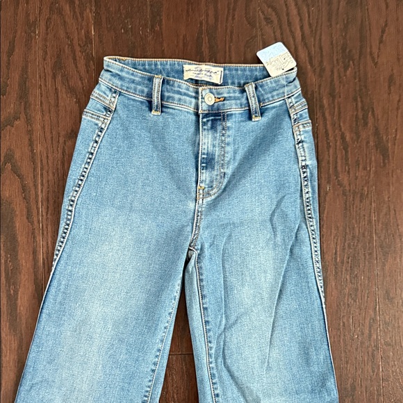 NWT Free People We The Free Blue Flared Jeans Size 24 - Picture 5 of 12